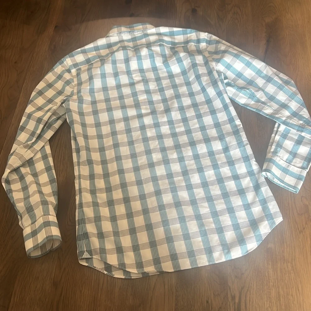 Banana Republic Men's Blue and White Checkered Grant Fit Non-Iron Shirt Small